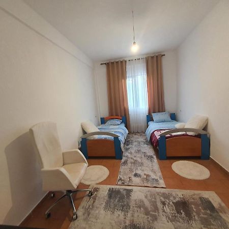 Spacious House With A Big Garden And Fire Pit Villa Tirana Buitenkant foto
