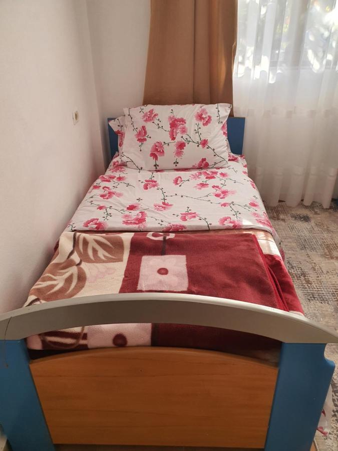 Spacious House With A Big Garden And Fire Pit Villa Tirana Buitenkant foto