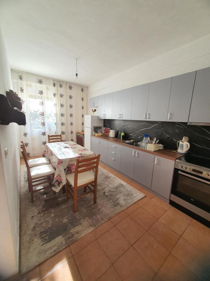 Spacious House With A Big Garden And Fire Pit Villa Tirana Buitenkant foto